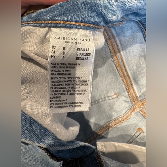 American Eagle Distresses Super Hi-Rise Jeggings - Picture 5 of 13